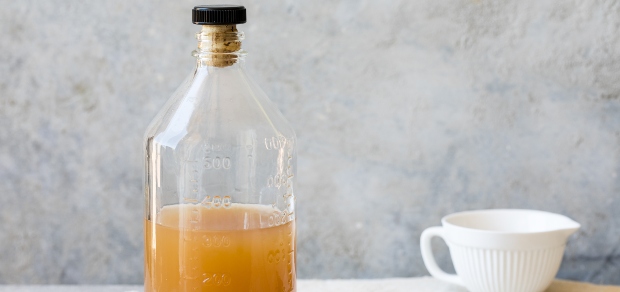 bottle of apple cider vinegar