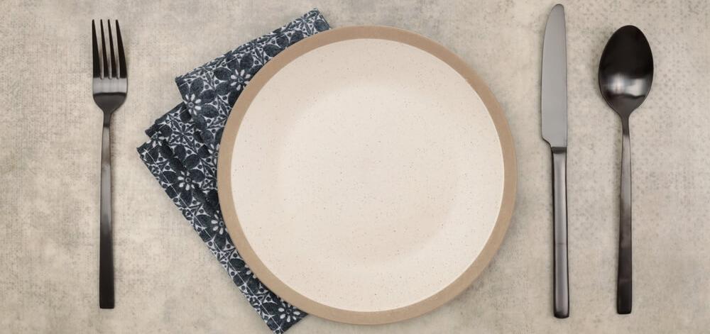 empty plate ready for a meal