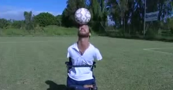 Nick Vujicic Playing Soccer Man With Out Arms And Legs Preaches